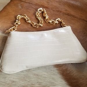 CHAIN STRAP ANIMAL EMBOSSED SHOULDER BAG